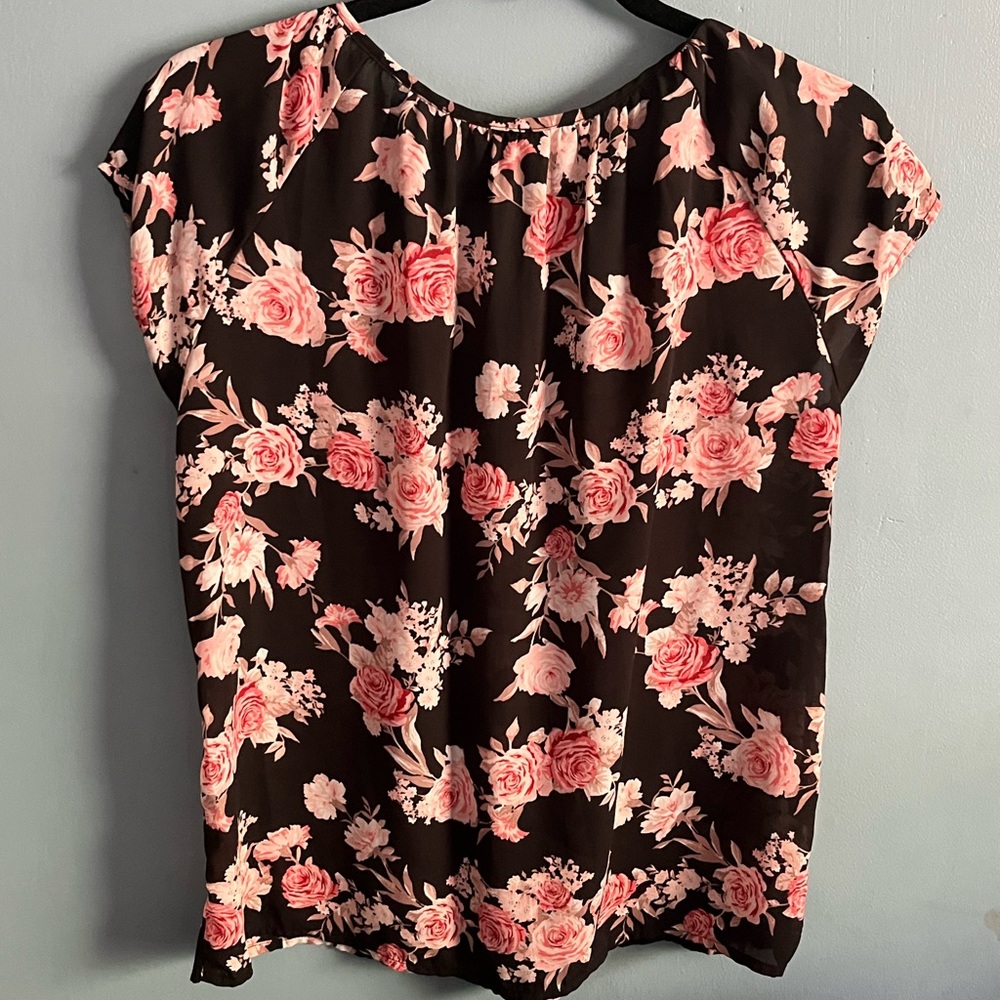 SELLING FOREVER 21 TOP FOR WOMEN SIZE SMALL COLOR FLORAL - Picture 10 of 13
